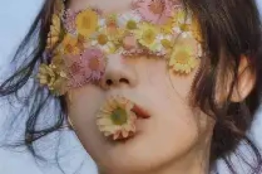 陪玩陪睡算啥？继人体盛宴、舔手指后艺人再曝阴暗面 秦岚被牵